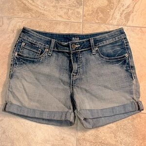 Jean shorts, size 8, excellent condition!!